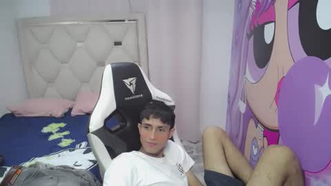 Akyra latin online show from 19, 1, 2026