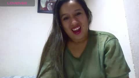 Snapshot of alahia_fox chatting on 13, 2, 2025 alahia online show from 13, 2, 2025