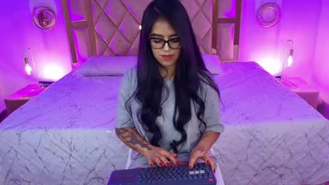 Snapshot of alahiacolucci chatting on 30, 5, 2026 alahiacolucci online show from 30, 5, 2026