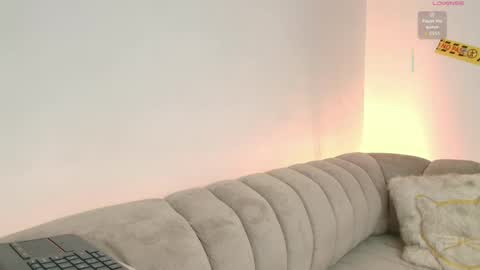 Snapshot of alahiacolucci chatting on 3, 6, 2026 alahiacolucci online show from 3, 6, 2026