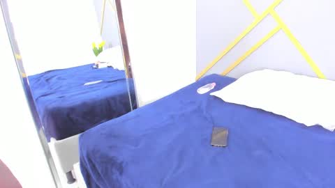 alaia_colins online show from 12, 2, 2025