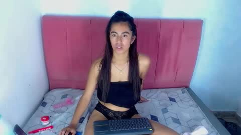 alaikaforerocm101 online show from 17, 3, 2026