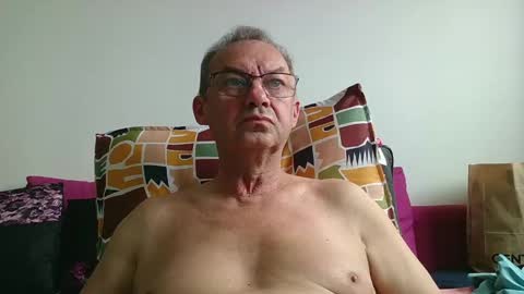 Snapshot of alain5159 chatting on 7, 5, 2026 alain5159 online show from 7, 5, 2026