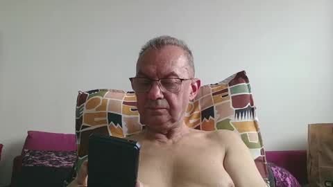 Snapshot of alain5159 chatting on 20, 5, 2026 alain5159 online show from 20, 5, 2026