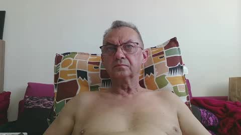 Snapshot of alain5159 chatting on 26, 5, 2026 alain5159 online show from 26, 5, 2026