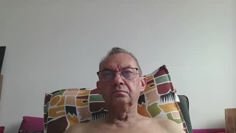 Snapshot of alain5159 chatting on 31, 5, 2026 alain5159 online show from 31, 5, 2026