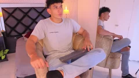 Snapshot of alan_castillo_ chatting on 25, 3, 2026 Alan online show from 25, 3, 2026