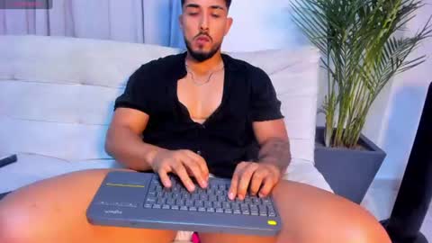 Snapshot of alan_greek_1 chatting on 16, 7, 2026 Alan greek online show from 16, 7, 2026