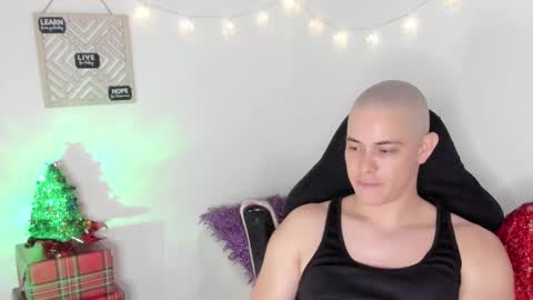 Snapshot of alan_hadid1 chatting on 13, 12, 2024 Alan Hadid online show from 13, 12, 2024