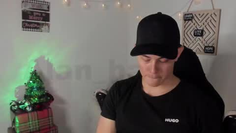 Snapshot of alan_hadid1 chatting on 21, 12, 2024 Alan Hadid online show from 21, 12, 2024