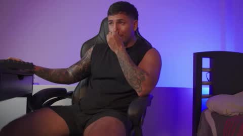 Snapshot of alan_muscle chatting on 20, 11, 2025 Alan online show from 20, 11, 2025