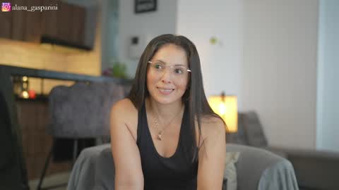 Alana Gasparini online show from 6, 4, 2026