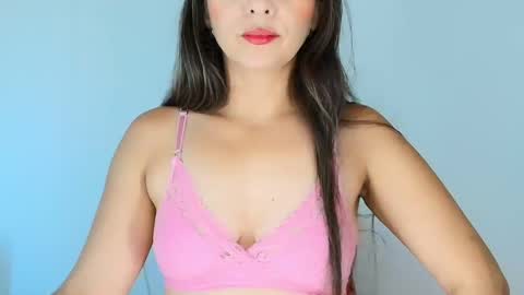 alana_pink95 online show from 25, 3, 2026