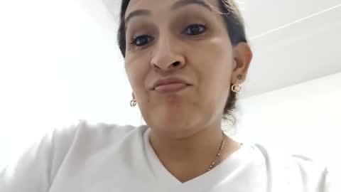 Alanastones 19 online show from 8, 10, 2025