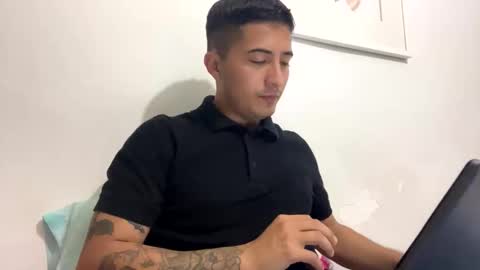 Snapshot of alanj998 chatting on 7, 10, 2025 alanj998 online show from 7, 10, 2025