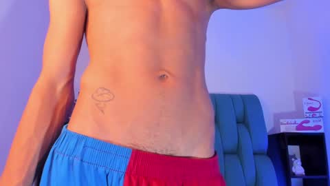 Snapshot of alannaughty_ chatting on 16, 12, 2024 alannaughty_ online show from 16, 12, 2024