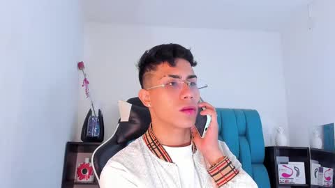 Snapshot of alannaughty_ chatting on 11, 3, 2025 alannaughty_ online show from 11, 3, 2025