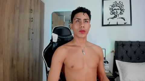 Snapshot of alannaughty_ chatting on 1, 2, 2026 alannaughty_ online show from 1, 2, 2026