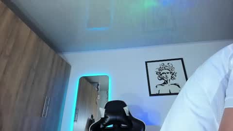 alannaughty_ online show from 24, 6, 2026