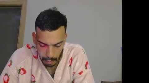 Snapshot of alaouirim25 chatting on 29, 5, 2026 AllylicArabis online show from 29, 5, 2026