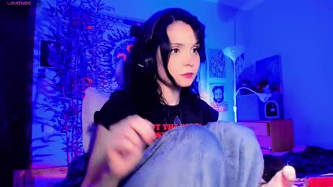 Snapshot of alaska_chan_ chatting on 18, 2, 2025 alaska_chan_ online show from 18, 2, 2025