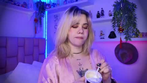 Snapshot of albaandthayron chatting on 9, 6, 2026 albaandthayron online show from 9, 6, 2026