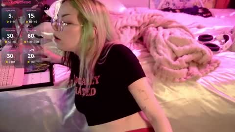 Aleena Che online show from 1, 3, 2026