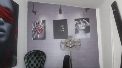 Snapshot of aleesha_cameron02 chatting on 6, 11, 2025 Ale online show from 6, 11, 2025