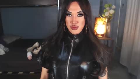 Snapshot of aleinacroft chatting on 3, 2, 2025 aleinacroft online show from 3, 2, 2025