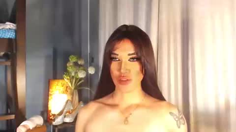 Snapshot of aleinacroft chatting on 8, 2, 2025 aleinacroft online show from 8, 2, 2025