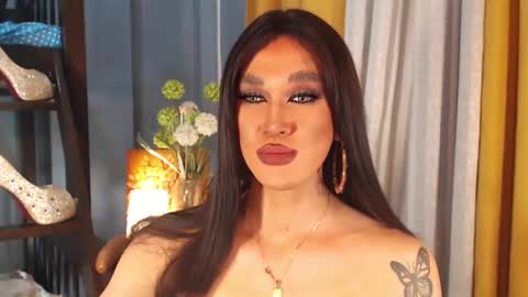 Snapshot of aleinacroft chatting on 5, 3, 2025 aleinacroft online show from 5, 3, 2025