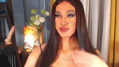 Snapshot of aleinacroft chatting on 5, 3, 2025 aleinacroft online show from 5, 3, 2025