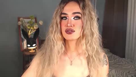 Snapshot of aleinacroft chatting on 5, 10, 2025 aleinacroft online show from 5, 10, 2025