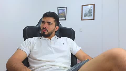 alejandroo_7 online show from 8, 2, 2025