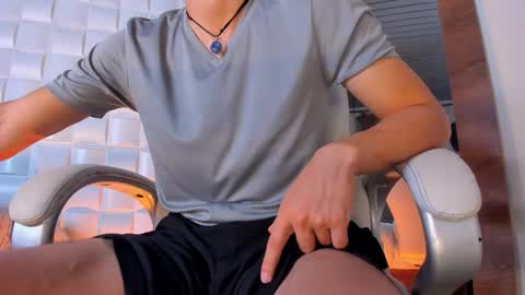 Alejo  online show from 14, 11, 2025