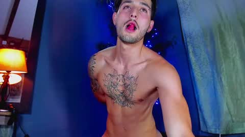 Snapshot of alejo_323__ chatting on 28, 12, 2024 alejo_323__ online show from 28, 12, 2024