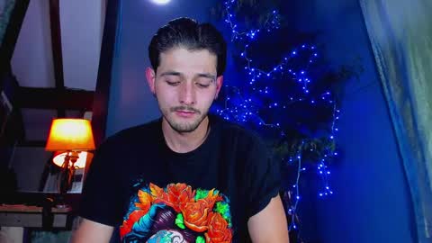 Snapshot of alejo_323__ chatting on 2, 1, 2025 alejo_323__ online show from 2, 1, 2025