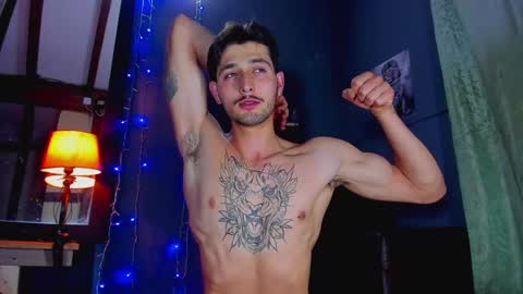 Snapshot of alejo_323__ chatting on 2, 2, 2025 alejo_323__ online show from 2, 2, 2025