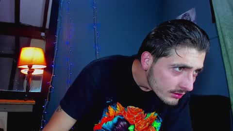 Snapshot of alejo_323__ chatting on 7, 2, 2025 alejo_323__ online show from 7, 2, 2025