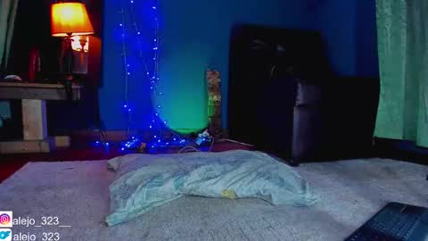 Snapshot of alejo_323__ chatting on 4, 3, 2025 alejo_323__ online show from 4, 3, 2025