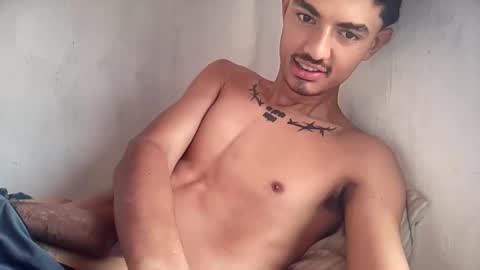 alejoochoa2222 online show from 25, 11, 2025