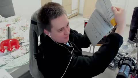 Snapshot of aleksandrsmile chatting on 2, 2, 2025 aleksandrsmile online show from 2, 2, 2025