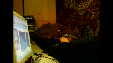 Snapshot of alekss4 chatting on 25, 12, 2024 alekss4 online show from 25, 12, 2024