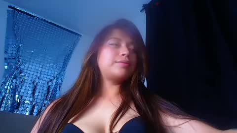 QUEEN OFF MILk  IM BACK  15 NOV online show from 5, 2, 2025