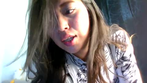 QUEEN OFF MILk  IM BACK  15 NOV online show from 2, 6, 2026