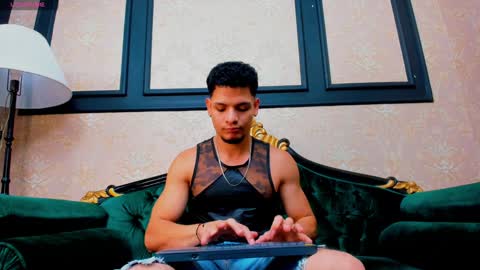 Snapshot of aless_king chatting on 11, 1, 2025 Alessandro King online show from 11, 1, 2025