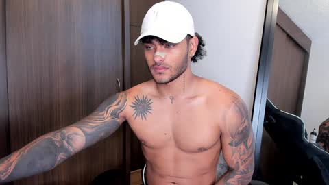 Snapshot of alessandro_vanni chatting on 22, 12, 2024 Alessandro Vanni online show from 22, 12, 2024