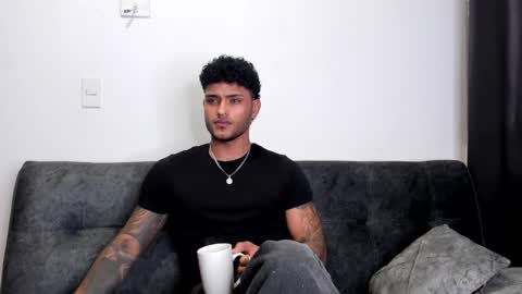 Snapshot of alessandro_vanni chatting on 5, 3, 2025 Alessandro Vanni online show from 5, 3, 2025