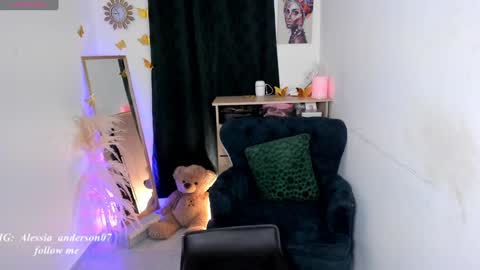 Snapshot of alessia_anderson07 chatting on 25, 1, 2025 Yy online show from 25, 1, 2025