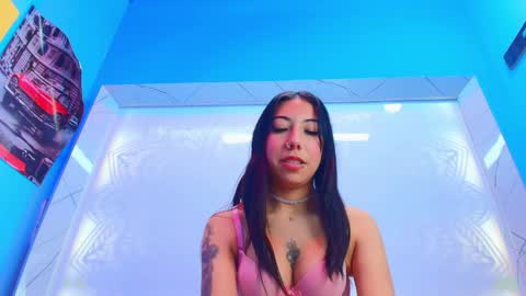 Alessia Clarky online show from 10, 4, 2026
